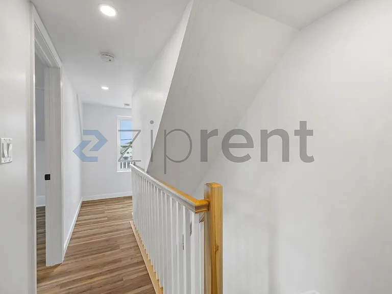 19 Oliver St #19 — Photo 12
