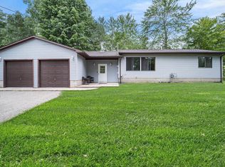 304 Peninsula Trl, Traverse City, MI 49696