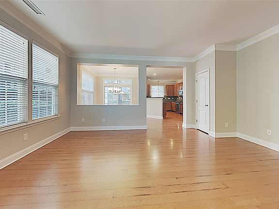 3rd image of 1739 Whirlaway Ct