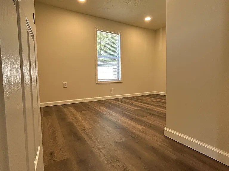 86 Larry Ln — Photo 6
