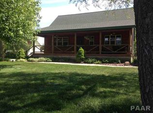 3120 E Hidden Valley Ln, Chillicothe, IL 61523