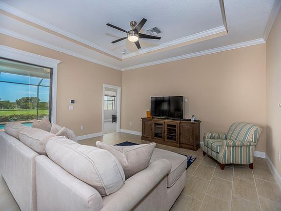 4th image of 23883 Waverly Cir