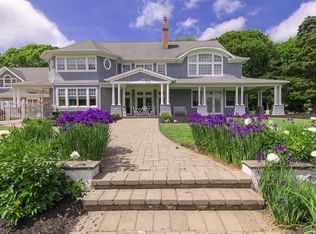 10 Golf Club Rd, Saint James, NY 11780