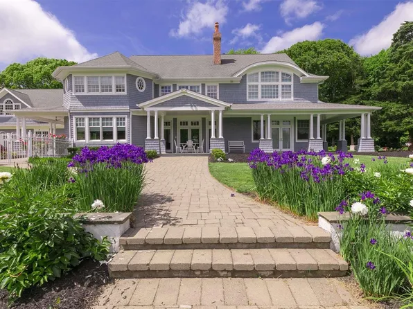 10 Golf Club Road, Nissequogue, NY 11780