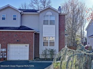 25 Burke St, Manalapan, NJ