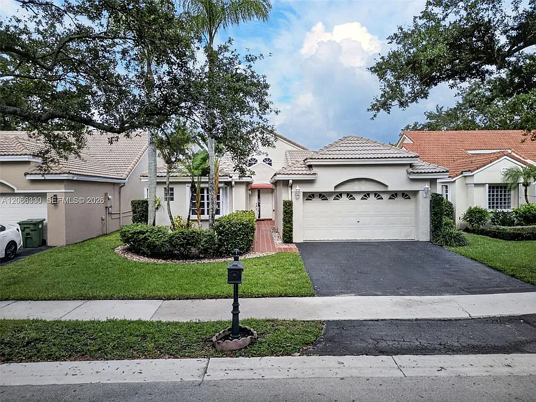 1520 Seabay Rd — Photo 100