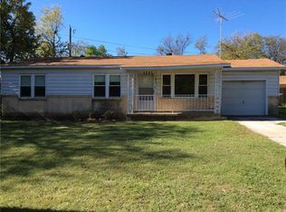 1311 Yale St, River Oaks, TX 76114