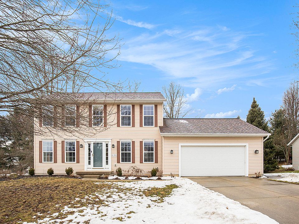 1st image of 8255 Vista Royale Ln NE