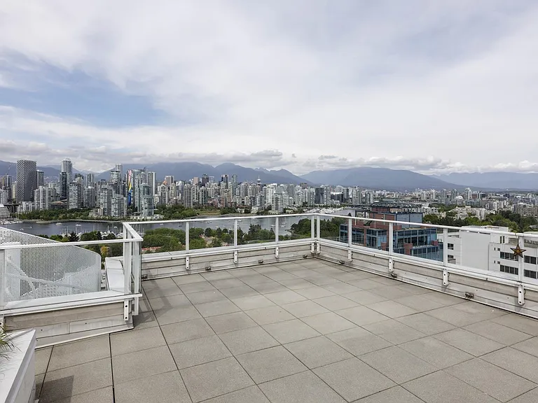2550 Spruce St #1104 — Photo 18