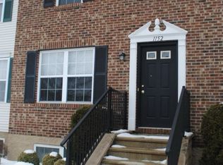 1152 Kinneton #1152, Columbus, OH 43228