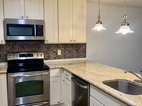 2nd image of 6051 137th Ave NE APT 345
