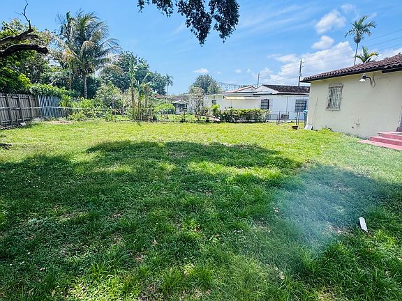 4th image of 311 SW 49th Ave #311