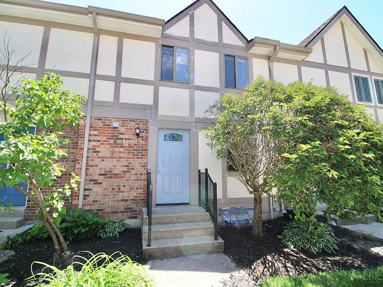 512 Glencoe Ct — Photo 1