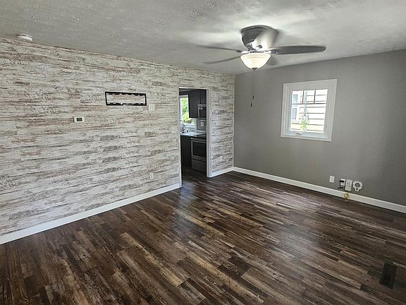 5th image of 1419 Oak Ct