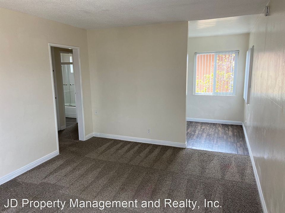 1st image of 4440-4444 Menlo Ave #4444-8