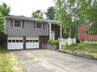 2896 Amy Dr, South Park, PA