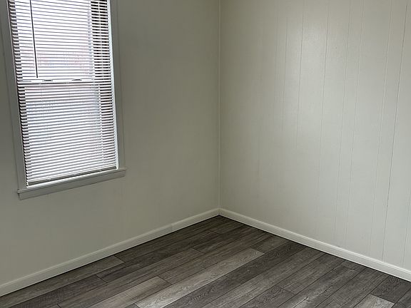 3rd image of 460 Main St
