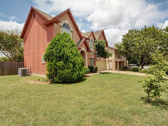 3rd image of 13700 Cambourne Dr