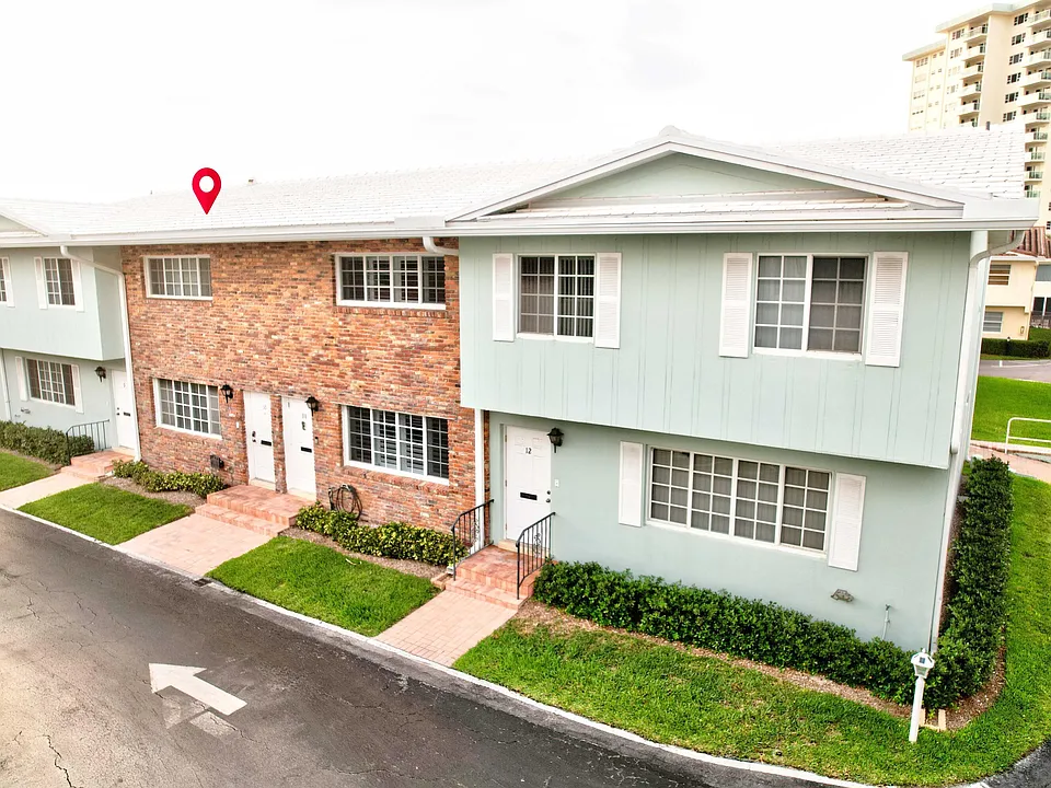 5400 N Ocean Blvd #10