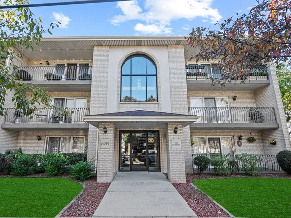 6659 W 64th Pl APT 305, Chicago, IL 60638