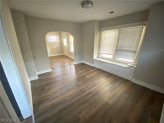 5th image of 7813 Laumer Ave