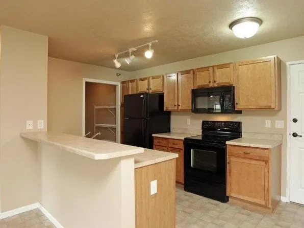 2601 N Career Ave #381, Sioux Falls, SD 57107
