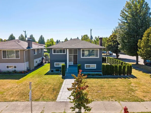 3006 Georgia St E, Vancouver, BC V5K 2K7