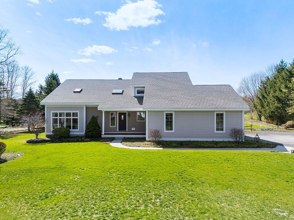 1st image of 11 Captain Parker Drive