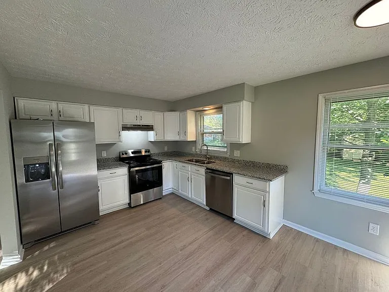 105 Astor Pl — Photo 13