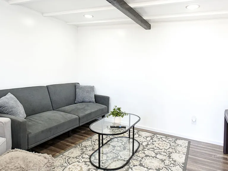560 E Tonto St — Photo 5