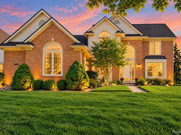 45498 Muirfield Dr, Canton, MI 48188