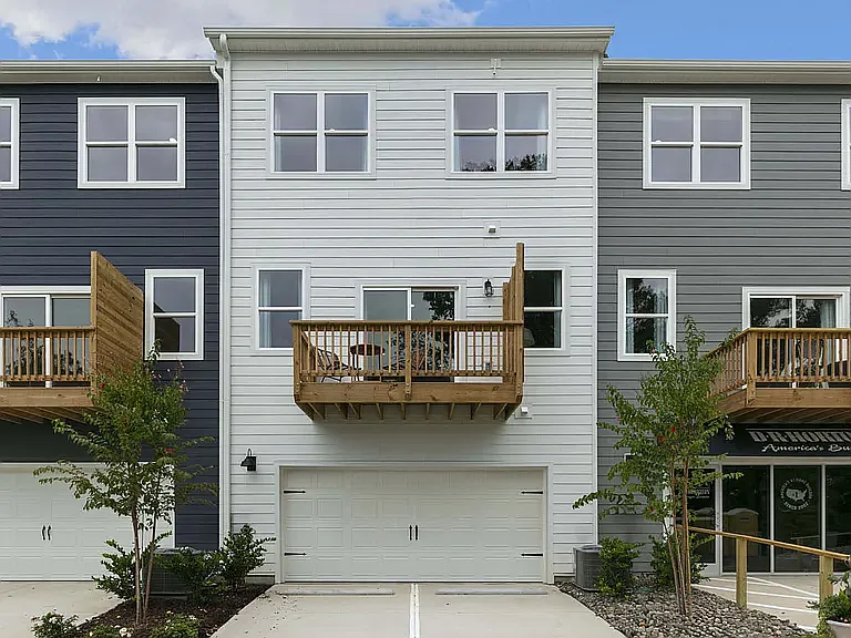805 Lucky Clover Way — Photo 2
