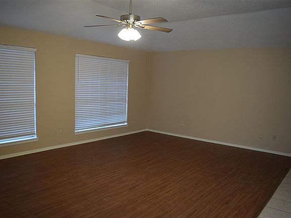 4th image of 7114 Tara Dr