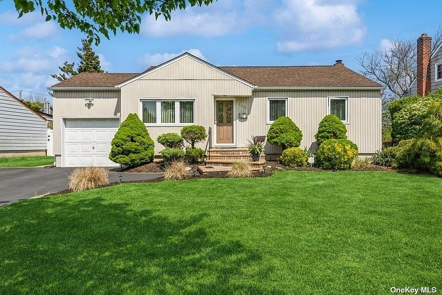 118 Knickerbocker Road W, Plainview, NY 11803 Zillow