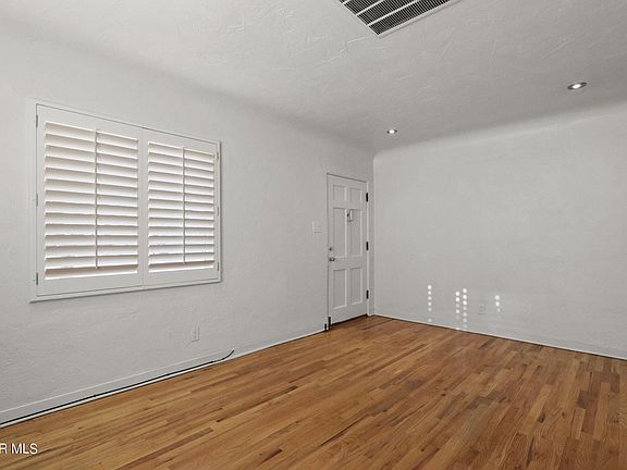 5th image of 4628 Clifton Ave
