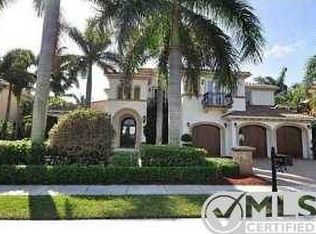 688 Hermitage Cir, Palm Beach Gardens, FL 33410