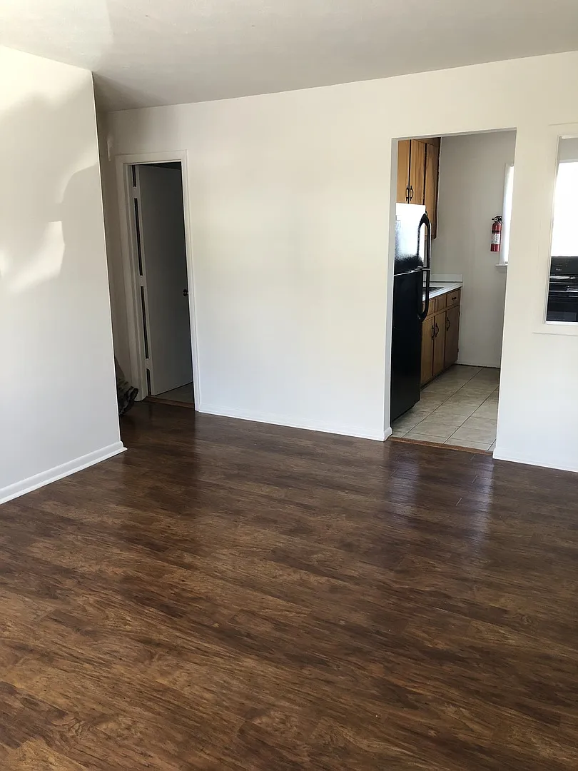 Two Bedroom Apartment for Rent — Photo 3