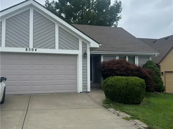 8504 NW Chatham Ave, Kansas City, MO 64154