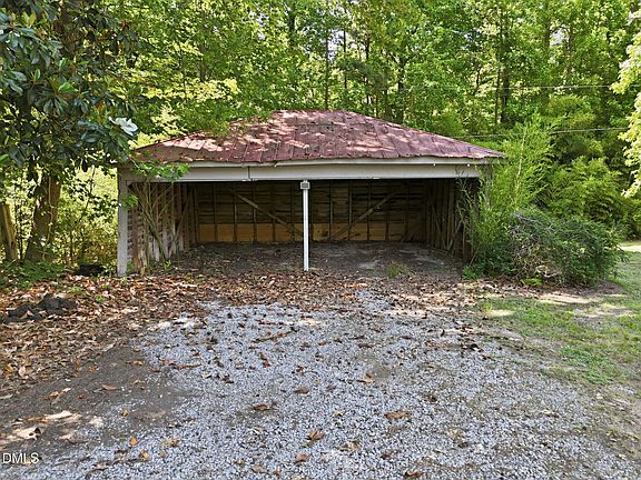 18th image of 439 Lake View Rd