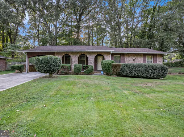 4825 Pinedale Dr, Forest Park, GA 30297