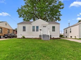 10656 Saint Stephen Ln, Saint Ann, MO 63074