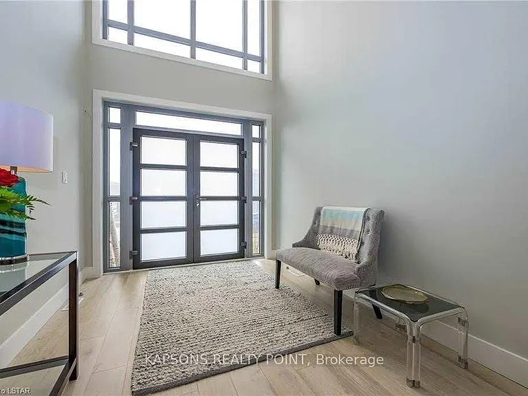 2368 Red Thorne Ave — Photo 2