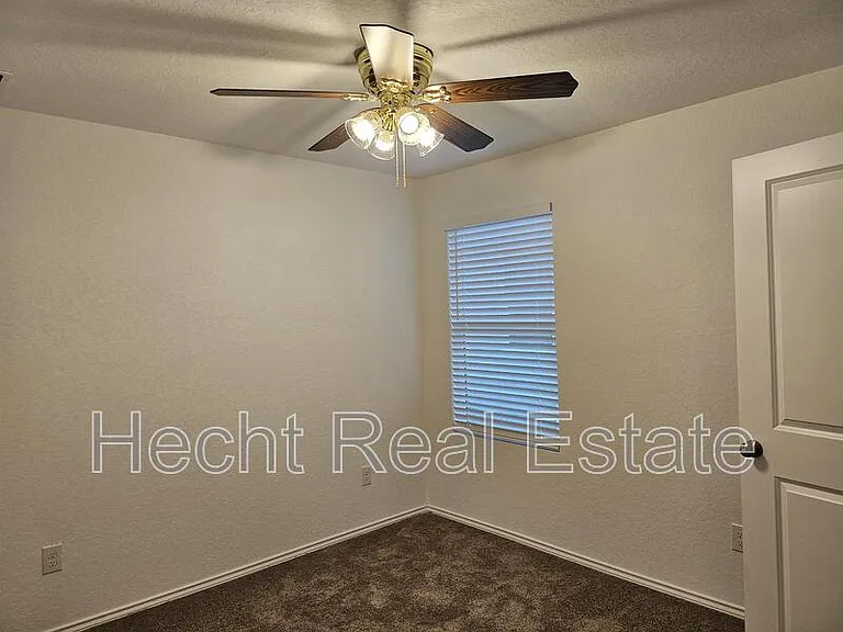 5911 Coahulia Rdg — Photo 24