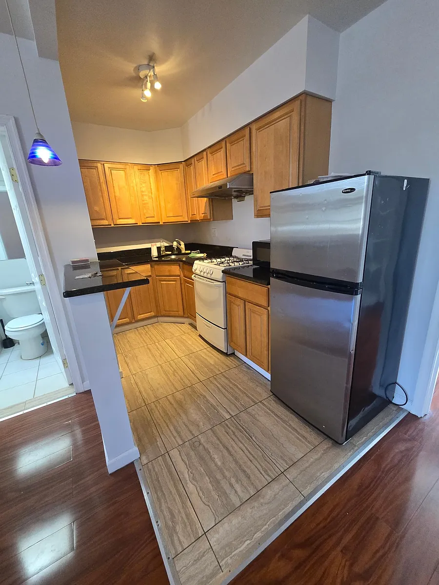 Building Photo - 256 S 10th St #3F