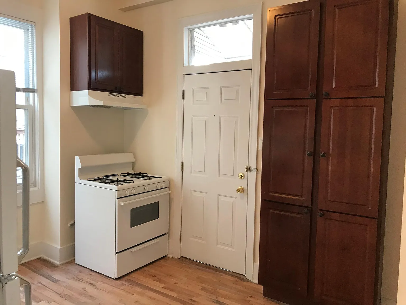 2 bed, $3,000 — Photo 2