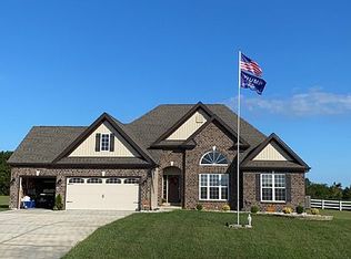 46 Stonegate Estates Dr, Hawk Point, MO 63349