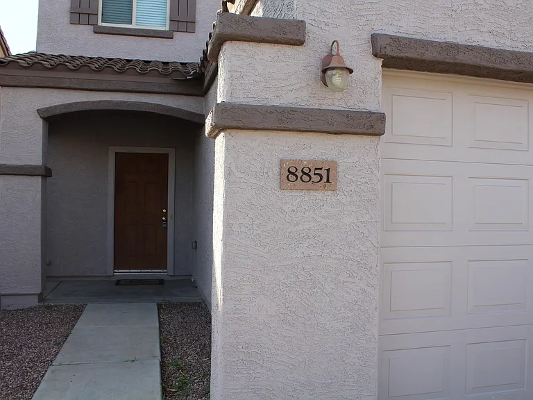 8851 W Dahlia Dr — Photo 2