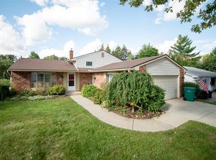 2371 Liverpool St, Auburn Hills, MI 48326