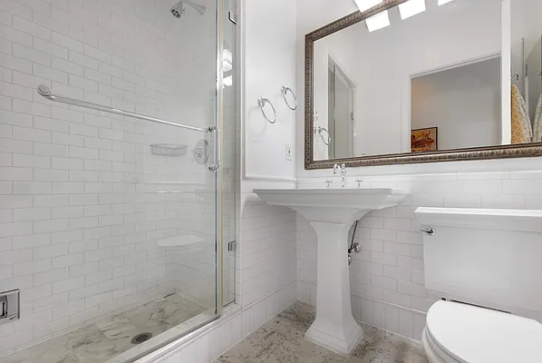 Rented by Compass | media 10