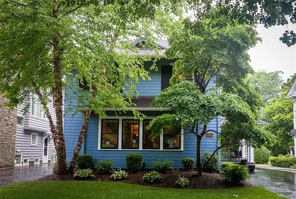 22 Linden Ave photo 1